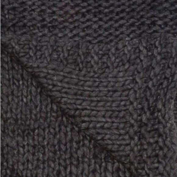 AVIVA STANOFF Chunky Knit Charcoal Throw 50X70” - Picture 2 of 5